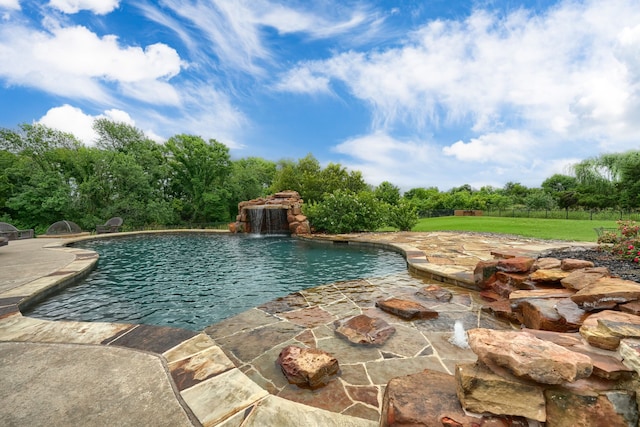 103 Fireside Ct, Mclendon Chisholm, TX 75032 - outdoor pool featuring a patio area and a yard