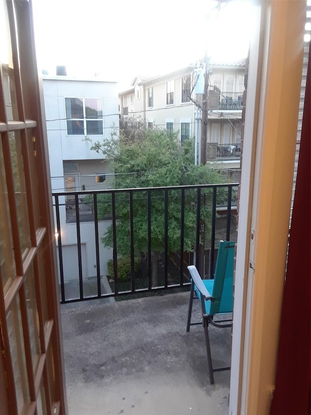 3817 Gilbert Ave Unit 108, Dallas, TX 75219 - view of balcony