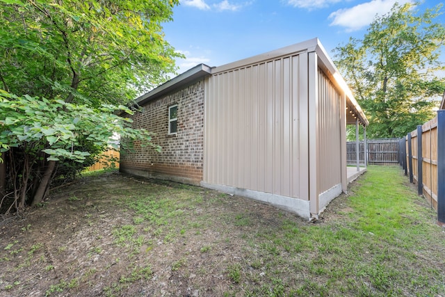 1504 Yale St, River Oaks, TX 76114 - view of outbuilding featuring a fenced backyard