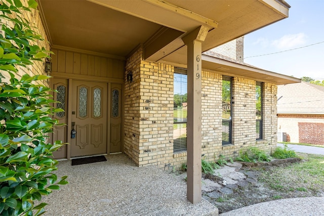 619 Wellington, Tyler, TX 75703 - property entrance with brick siding