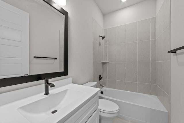 606 Lundy Ln, Mansfield, TX 76063 - full bathroom with vanity, toilet, and bathtub / shower combination