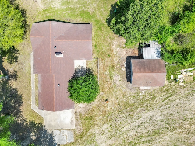 aerial view of property and surrounding area