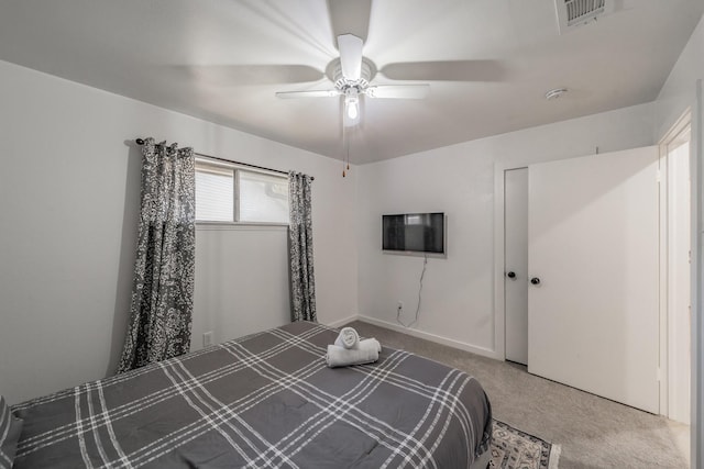 3048 Golfing Green Dr, Farmers Branch, TX 75234 - bedroom featuring carpet flooring, ceiling fan, and a closet