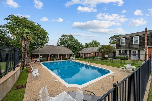 5036 Lake Shore Dr, Waco, TX 76710 - community pool with a patio area
