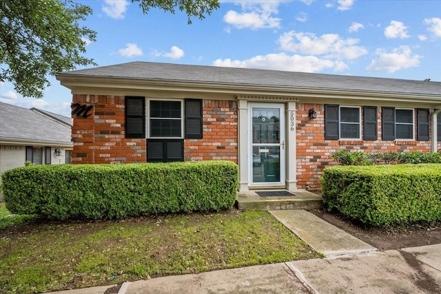 5036 Lake Shore Dr, Waco, TX 76710 - view of front of home with brick siding