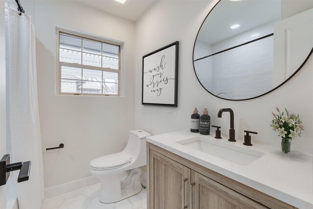 7319 Rutgers Dr, Dallas, TX 75214 - bathroom featuring toilet, vanity, baseboards, and a shower with shower curtain