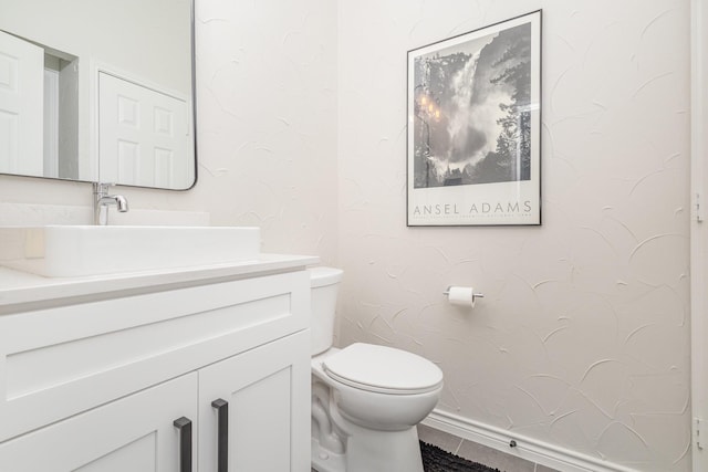 5509 Allen Ln, Rowlett, TX 75088 - half bath with toilet and vanity