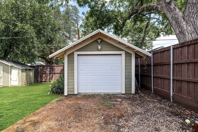 5533 Bonita Ave, Dallas, TX 75206 - detached garage with driveway