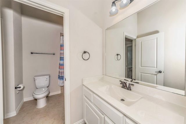 5112 Fringetree Dr, Mckinney, TX 75071 - bathroom featuring toilet, tile patterned floors, baseboards, vanity, and a shower with curtain