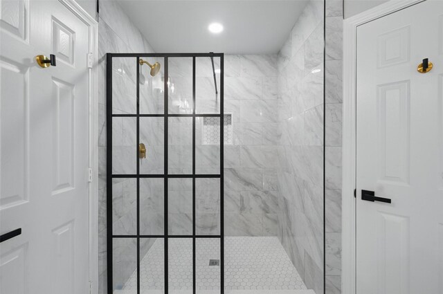 full bathroom featuring a shower stall