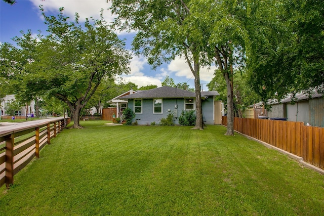 1205 Ranier St, Dallas, TX 75208 - view of yard