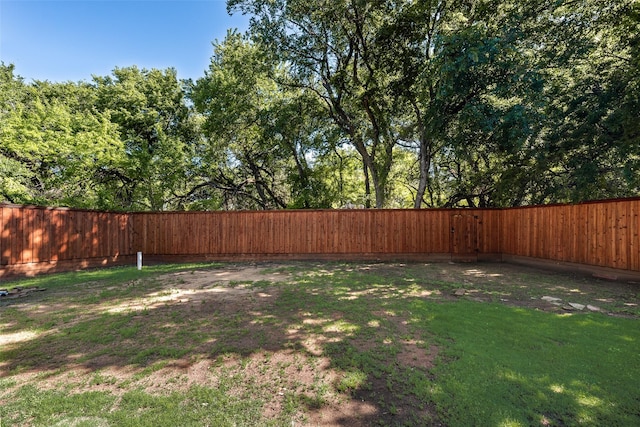 3243 Weather Vane Ln, Dallas, TX 75228 - view of fenced backyard