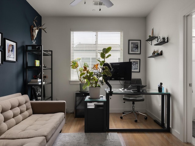 1510 N Washington Ave Unit 503, Dallas, TX 75204 - home office with ceiling fan and wood finished floors