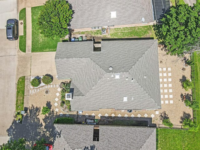 2718 Laurel Oaks Dr, Garland, TX 75044 - drone / aerial view