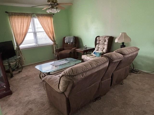 2220 N Clements St, Gainesville, TX 76240 - carpeted living room with ceiling fan