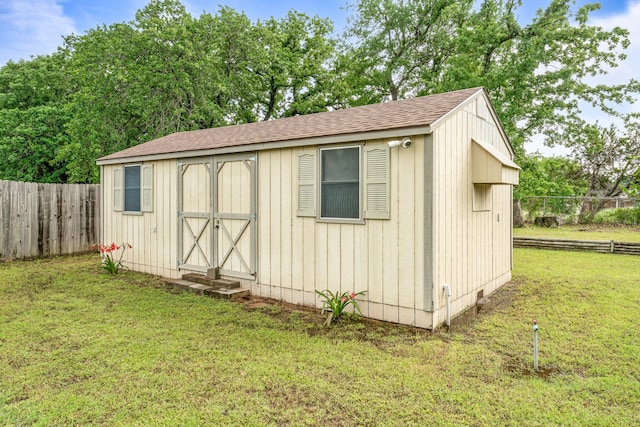 view of outbuilding featuring an outbuilding