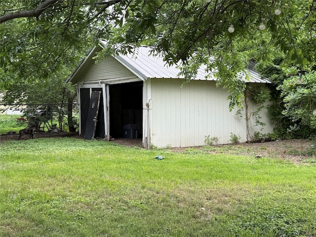 view of outbuilding featuring an outbuilding