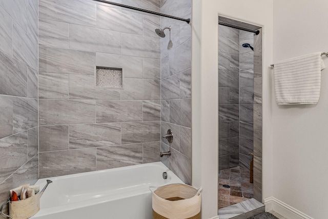 5585 Justine Pl, Fort Worth, TX 76126 - bathroom with baseboards