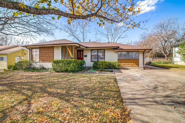 214 S Clark St, Rockwall, TX 75087 - view of front of property featuring driveway and fence