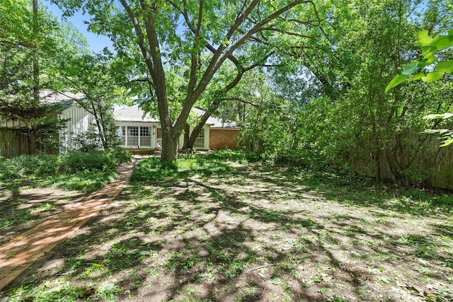 214 Country Club Rd, Hillsboro, TX 76645 - view of yard with fence