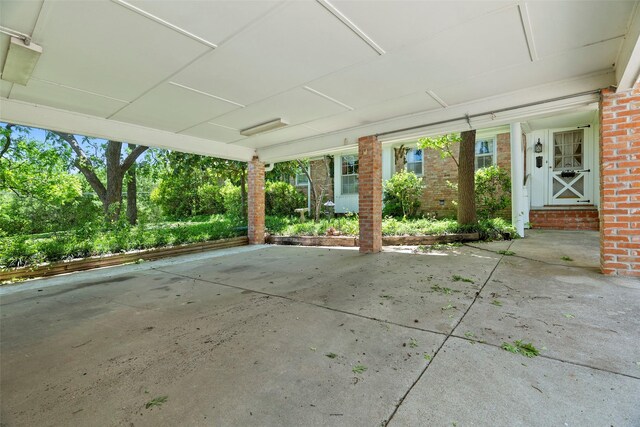 214 Country Club Rd, Hillsboro, TX 76645 - view of patio with a carport