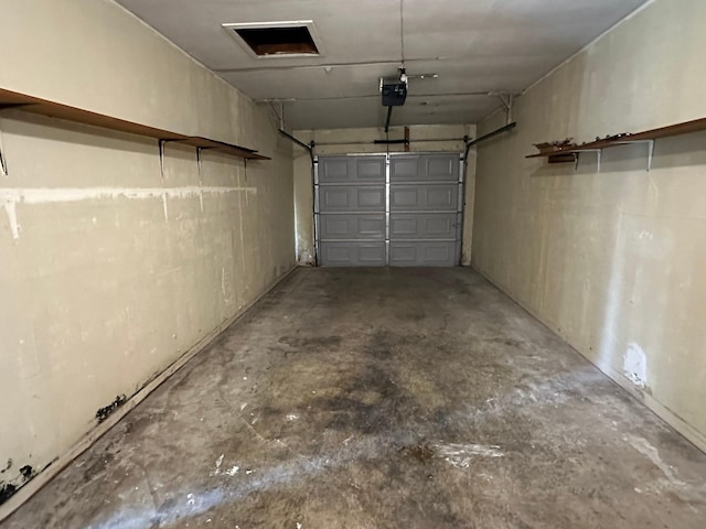 204 Austin Ave, Corsicana, TX 75110 - garage with a garage door opener
