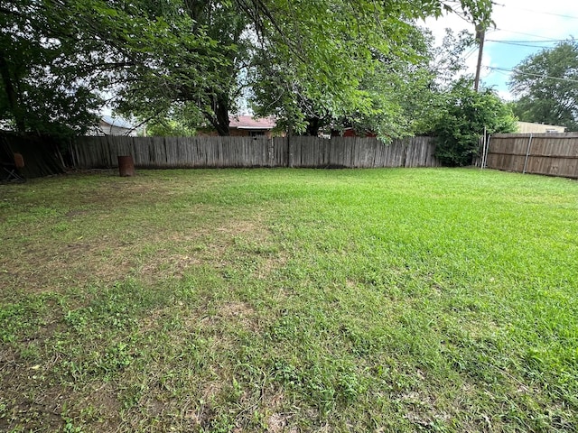 204 Austin Ave, Corsicana, TX 75110 - view of yard