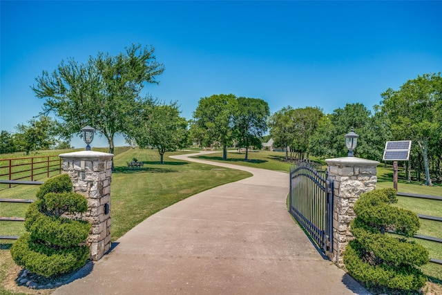 950 Sugar Ridge Rd, Ennis, TX 75119 - view of home's community featuring a gate