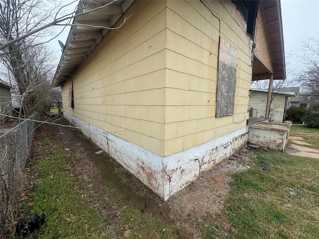 1805 Fillmore St, Wichita Falls, TX 76309 - view of side of property featuring fence