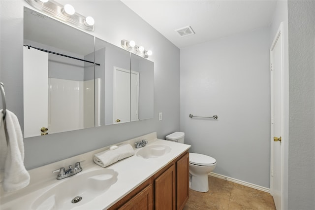 1833 Ramada Trl, Fort Worth, TX 76247 - full bath with double vanity, baseboards, toilet, and a shower