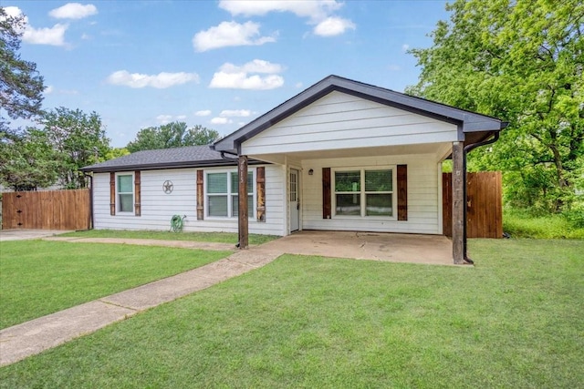 3015 S Fannin Ave, Denison, TX 75021 - ranch-style home with a patio area