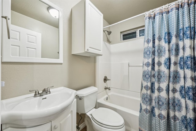 182 Willowcreek Ln, Rockwall, TX 75032 - bathroom with shower / bath combo, toilet, and vanity
