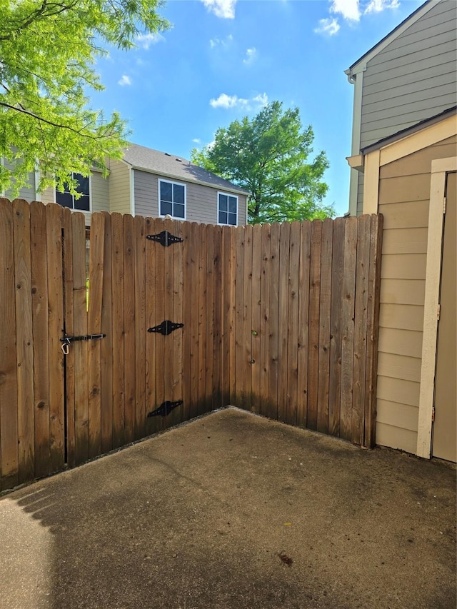 3801 14th St Unit 1004, Plano, TX 75074 - view of yard with a gate and fence