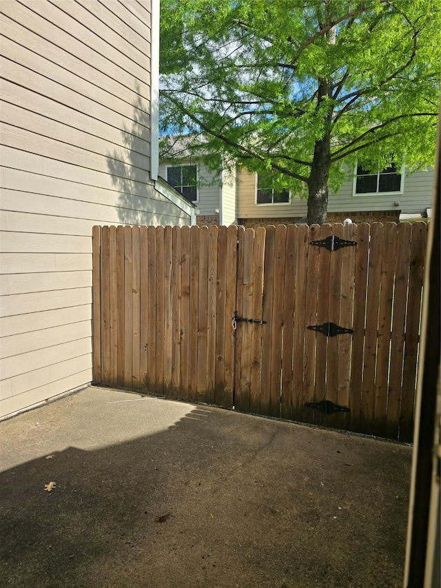 3801 14th St Unit 1004, Plano, TX 75074 - view of yard featuring fence