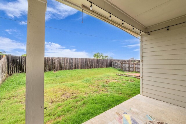 view of yard with a patio