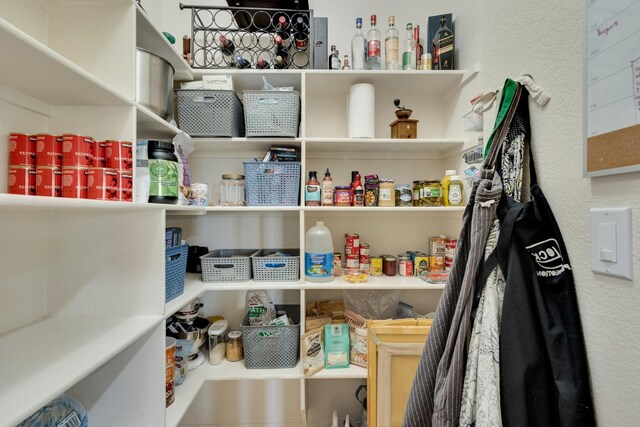 102 Willowbrook Dr, Waxahachie, TX 75165 - view of pantry