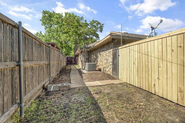 3022 Westforest Dr, Dallas, TX 75229 - fenced backyard featuring central AC unit