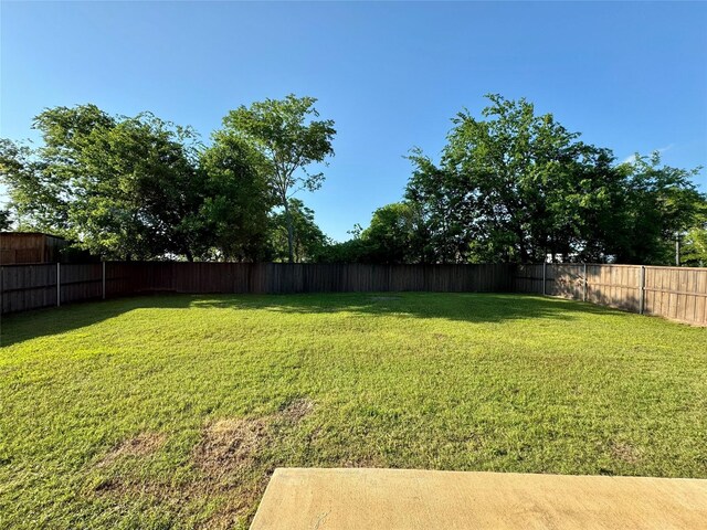 2004 Clay St, Mabank, TX 75147 - view of yard