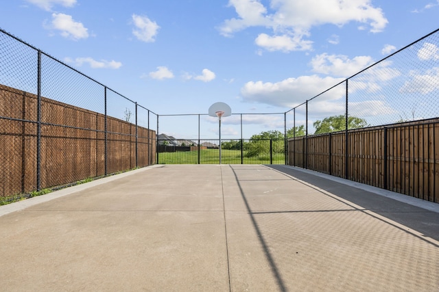 605 Preston Dr, Royse City, TX 75189 - view of patio with community basketball court