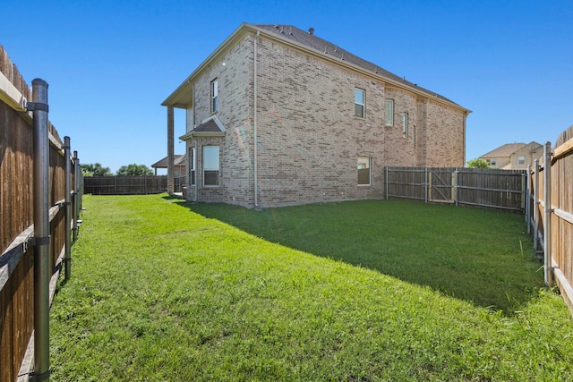 417 Burberry, Grand Prairie, TX 75052 - view of yard