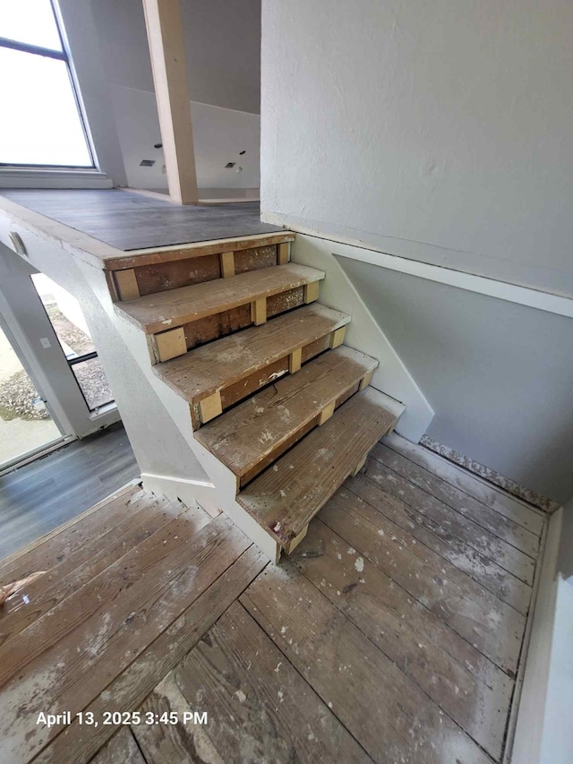 202 Sunset Dr, Glenn Heights, TX 75154 - stairway featuring hardwood / wood-style floors and healthy amount of natural light