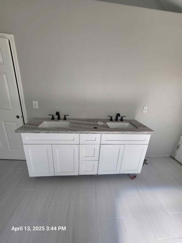 202 Sunset Dr, Glenn Heights, TX 75154 - bathroom with a sink