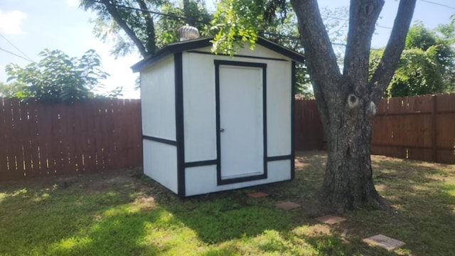 1709 Pamela Ln, Fort Worth, TX 76112 - view of shed