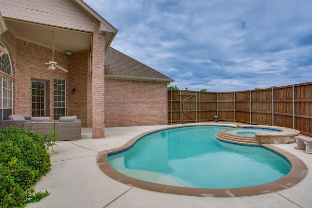 6513 Crawley Dr, Plano, TX 75093 - view of swimming pool with a ceiling fan, a fenced backyard, a patio, and a pool with connected hot tub