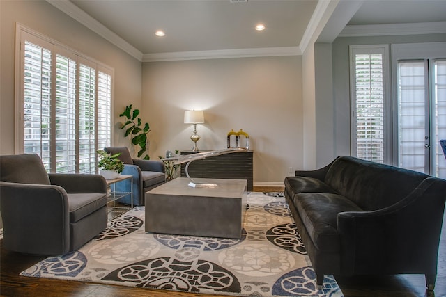 6513 Crawley Dr, Plano, TX 75093 - living room featuring plenty of natural light, wood finished floors, baseboards, recessed lighting, and ornamental molding