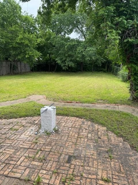 view of yard with a patio