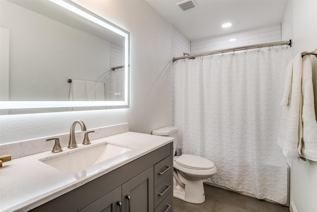 2802 Rio Grande Pass, Mesquite, TX 75150 - full bath featuring tile patterned flooring, vanity, curtained shower, toilet, and recessed lighting