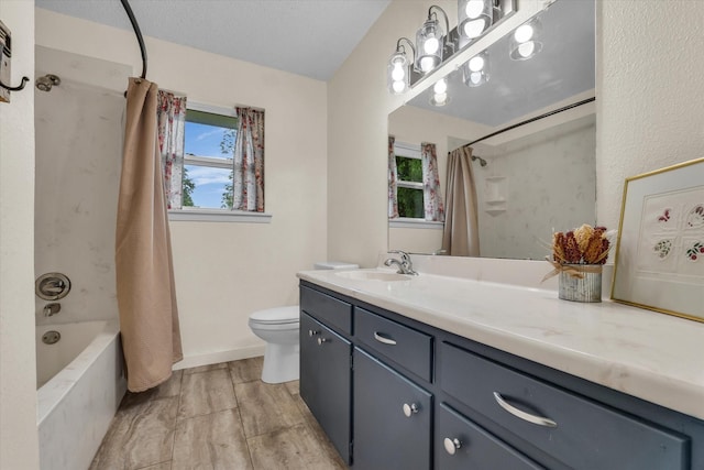 3601 Orchard Ln, Waco, TX 76705 - full bath featuring shower / bath combo with shower curtain, vanity, toilet, and baseboards