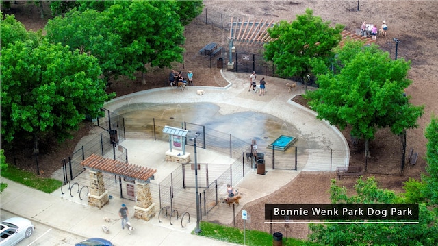 1900 Pembroke Ln, Mckinney, TX 75072 - view of property's community