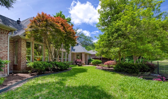 1900 Pembroke Ln, Mckinney, TX 75072 - view of yard